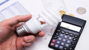 conta-de-luz-energia-eletrica-economia-calculadora-lampada-1513701106623_v2_1920x1080